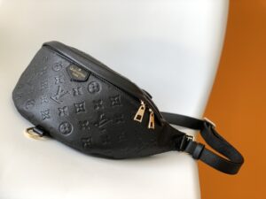 M44812