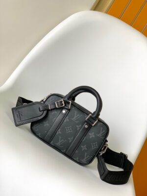 M82770