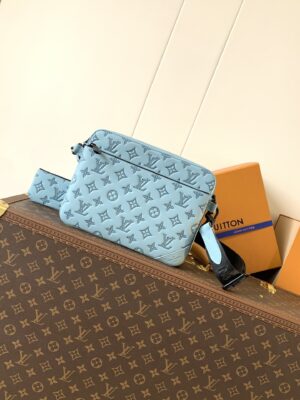 C552F9D9-90DD-470F-B784-D65A8CE2A68B M14781浅蓝