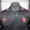 Manchester United Retro Black Kit