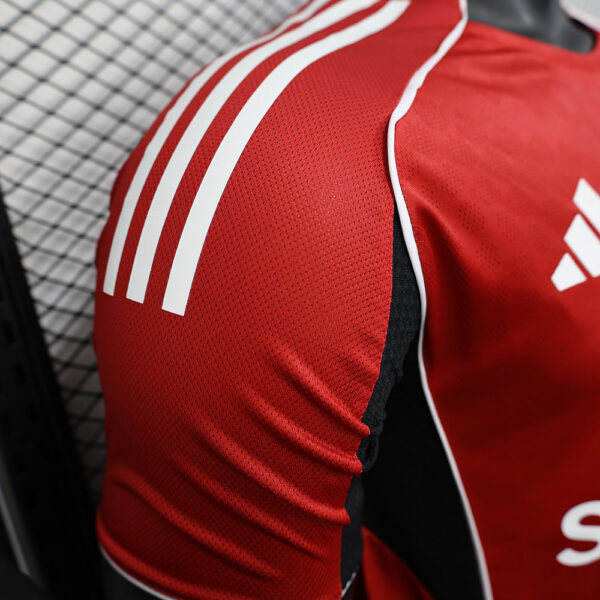 Player: 25–26 Manchester United Home